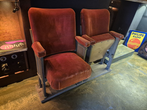 divadelní křesla - dvojsedák