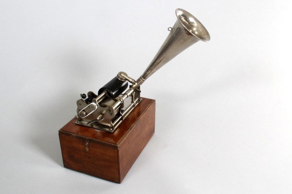 ON BOX - černá trouba