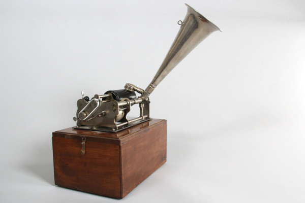 Fotografie {ON BOX - černá trouba}