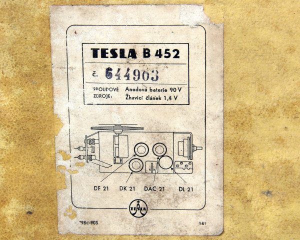 Fotografie {Tesla B 452}