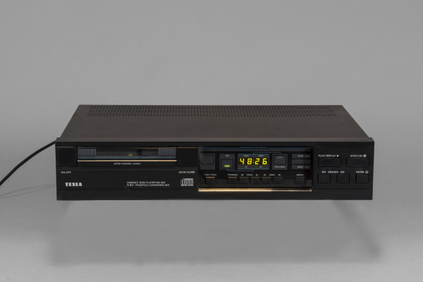 Tesla MC 902