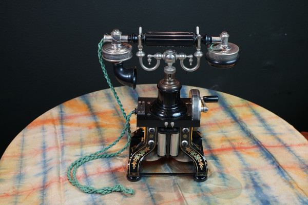 Fotografie {L.M. Ericsson - Skeleton}