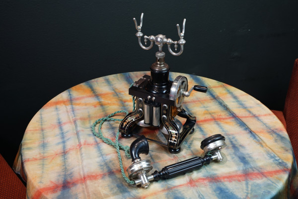 Fotografie {L.M. Ericsson - Skeleton}