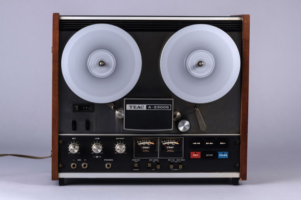 Fotografie {Teac A-2300S}