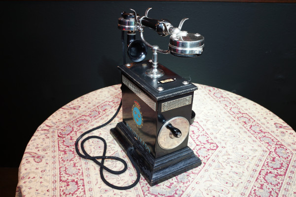 Fotografie {Rikstelefon - Public postal telephone}