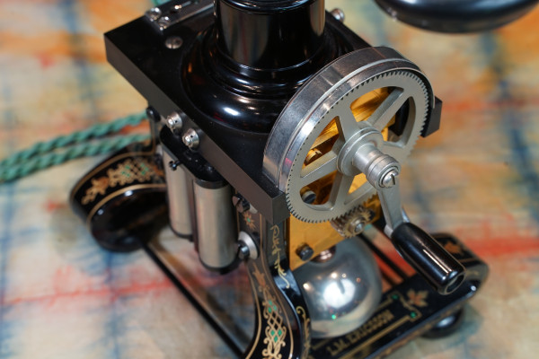 Fotografie {L.M. Ericsson - Skeleton}