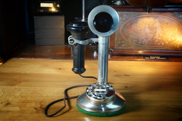 Fotografie {Automatic Electric Candlestick}