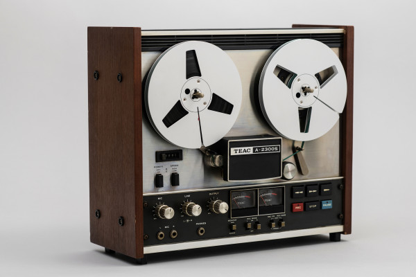 Fotografie {Teac A-2300S}