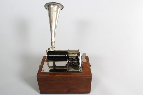 Fotografie {ON BOX - černá trouba}